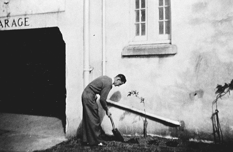 Groundsman Reg Powley - 1940s