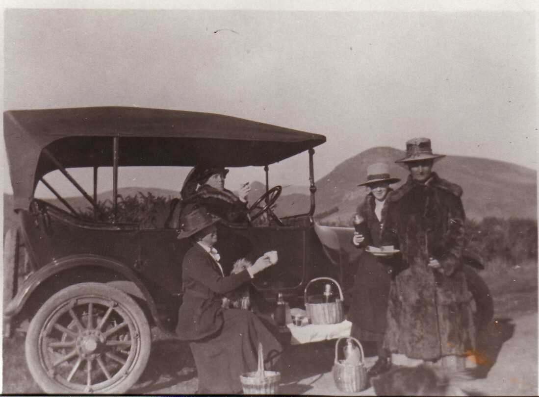 Emmeline van Asch and car