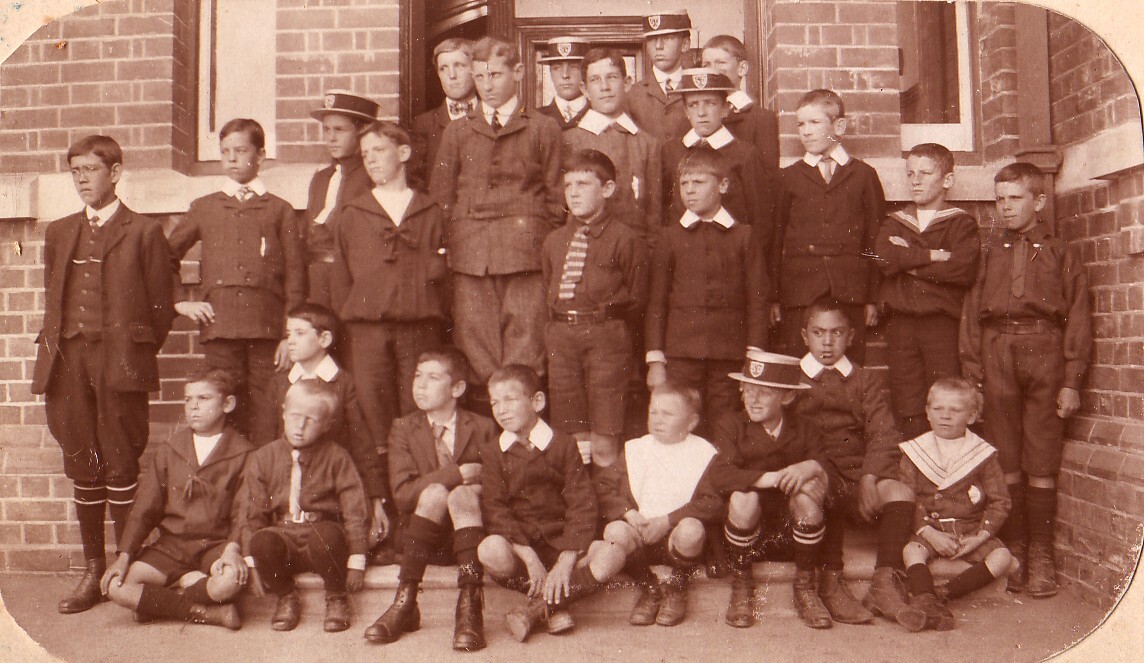 Boys on steps - 1913 