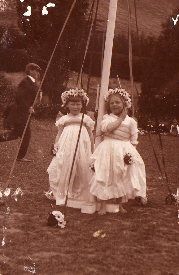 Under the Maypole - 1914 