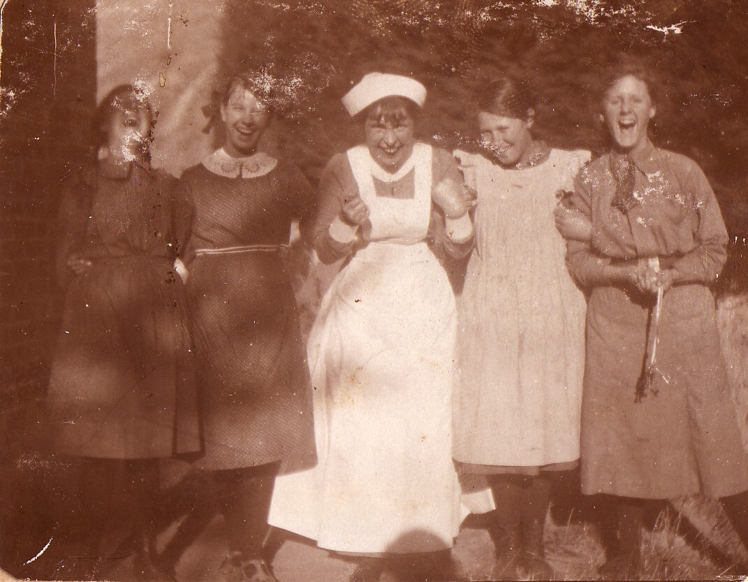 Sub-matron and Girls - 1914