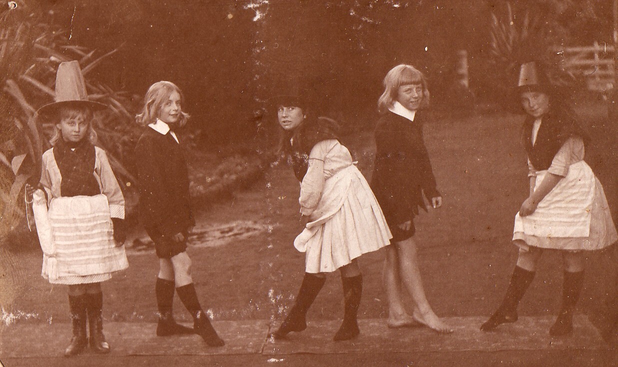 Dancing on Mat - 1913