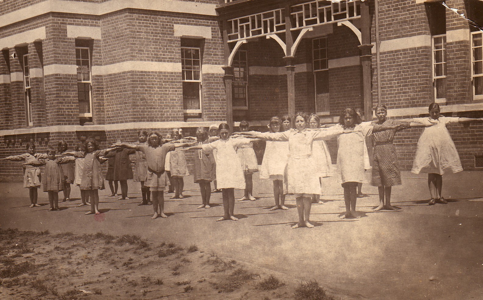 Girls P.E - 1913 