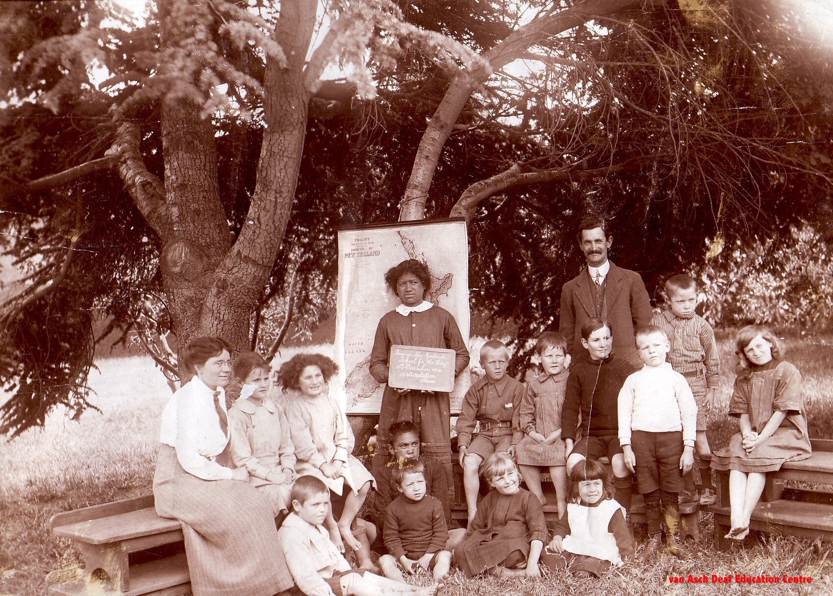 Miss Howlett and Mr Longuet and Class - 1913 
