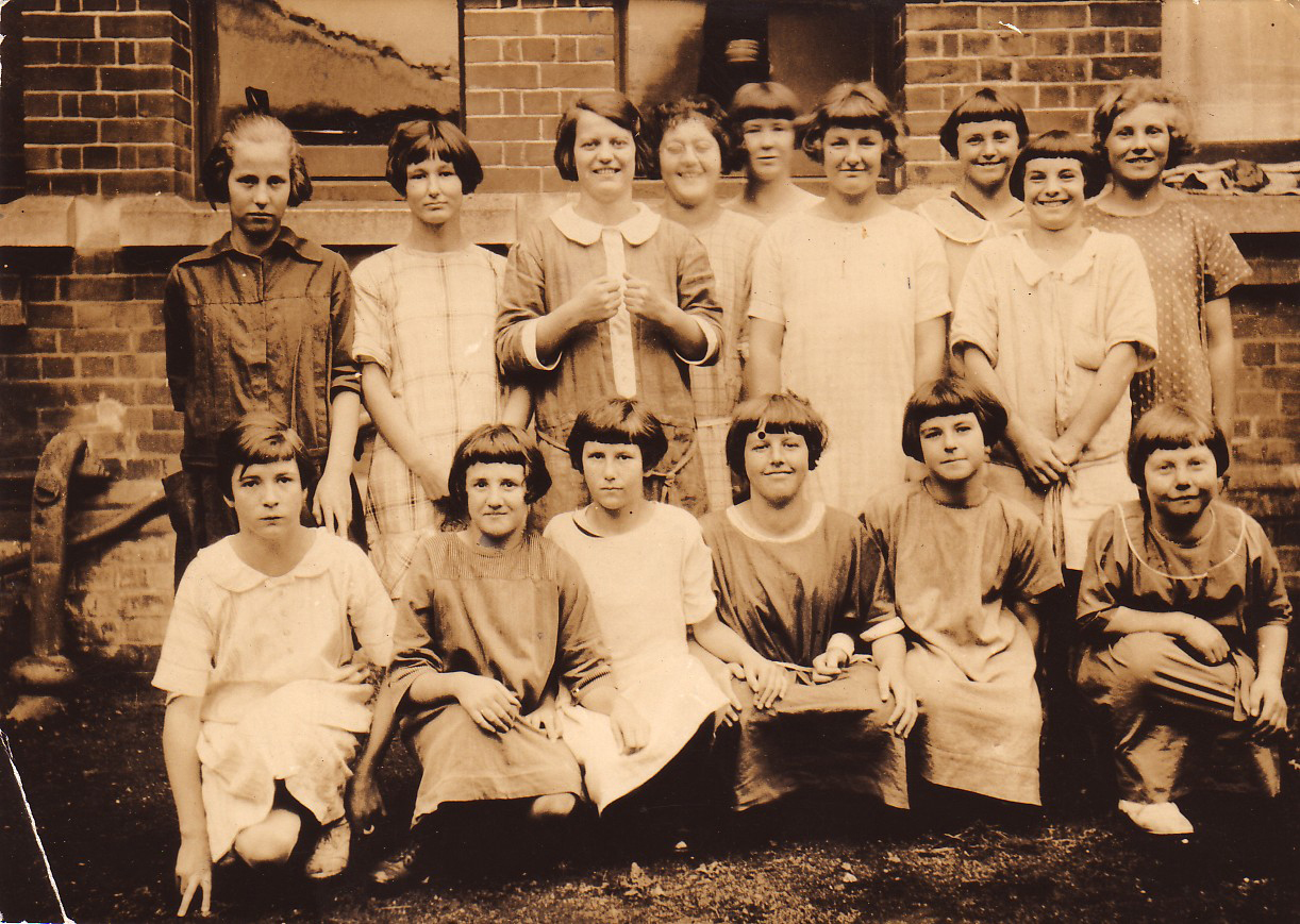 Girls Group - 1921