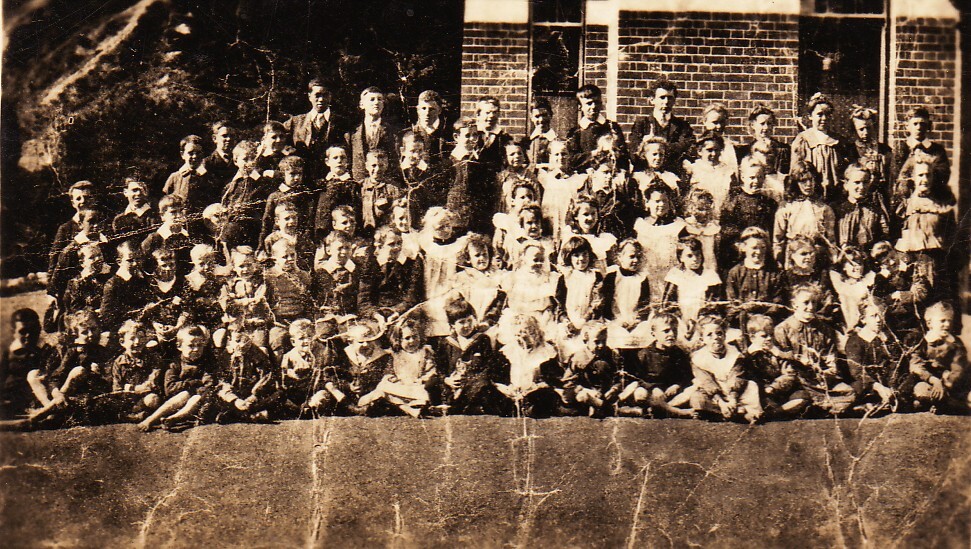 Hostel Children - 1904