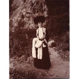 Elise van Asch - 1900 